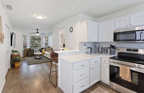Depot Bench House | Beautiful Home: Near DT/BSU + Fire Pit + Grill