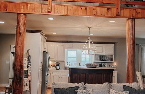 Newland House | Beautiful home near ski resorts, Blue Ridge Parkway & Grandfather Mountain