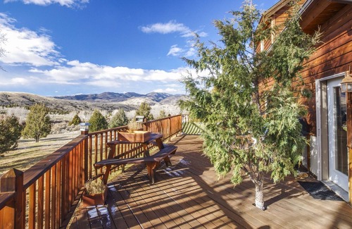 Alder House | Beautiful home near the Ruby River