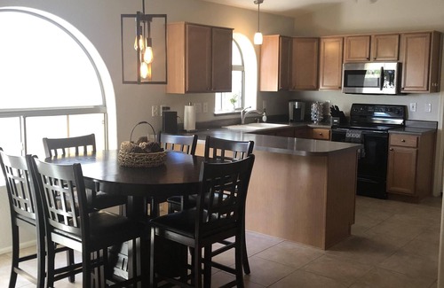 San Tan Valley House | Beautiful home on a golf course.