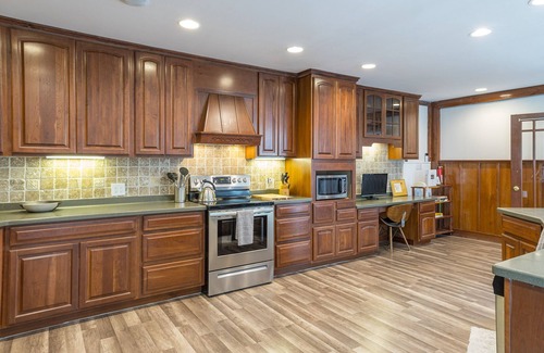 Monroe Bridge House | Beautiful Home on 22 Acres w/Ponds Near Mt. Snow