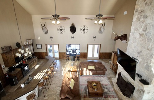 Rio Frio House | Beautiful home on 5 acres w/private pool. The best Frio Canyon views!