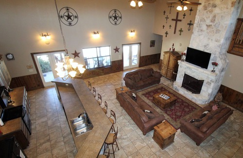 Rio Frio House | Beautiful home on 5 acres w/private pool. The best Frio Canyon views!