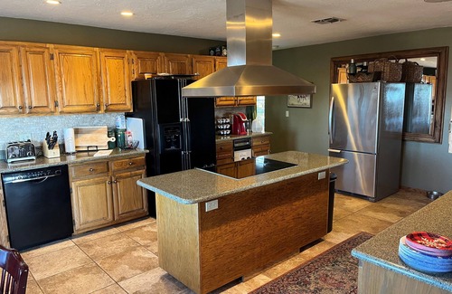 Lelia Lake House | Beautiful Home on Ranch Land