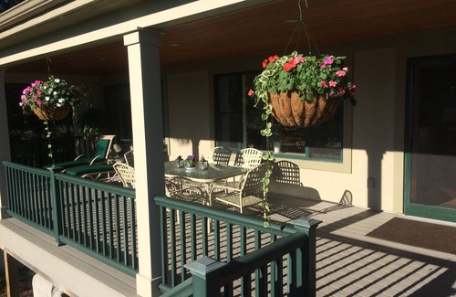 Mandana House | Beautiful Home on Skaneateles Lake