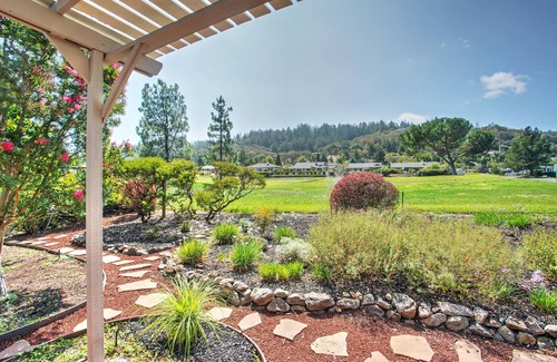 Santa Rosa House | Beautiful home on the golf course in 55+ community close to wineries