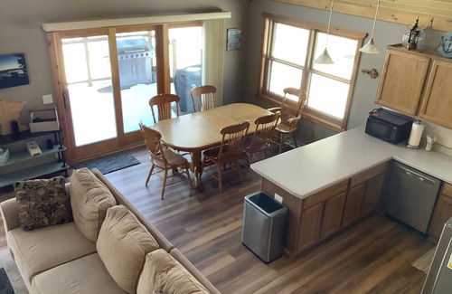 Detroit Lakes Cabin | Beautiful home on large secluded lot. Perfect for your family vacations!