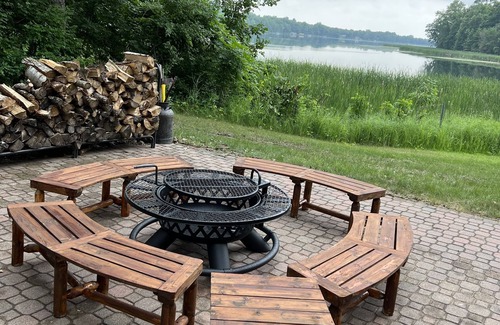 Detroit Lakes Cabin | Beautiful home on large secluded lot. Perfect for your family vacations!
