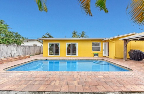 Sunrise House | Beautiful home, pool, near Sawgrass Mills Mall