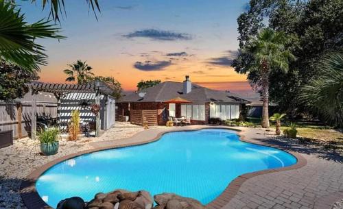 Ono Island House | Beautiful Home- Salt Water Pool