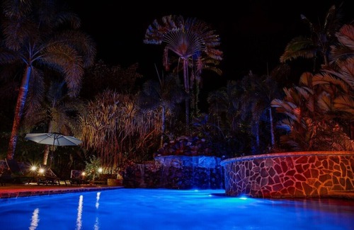 Palma House | Beautiful Home set in Paradise with Jacuzzi & Pool