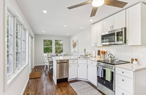Town of Southold Town House | Beautiful home short walk to the beach, w/outdoor shower, grill & central AC
