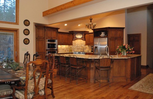 Monument House | Beautiful Home Surrounded by Tall Pines and Awesome Mountain Views
