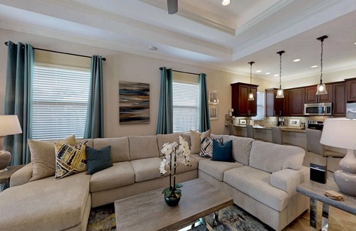 Naples Park House | Beautiful Home! Two Masters! Less than One Mile to the Beach!