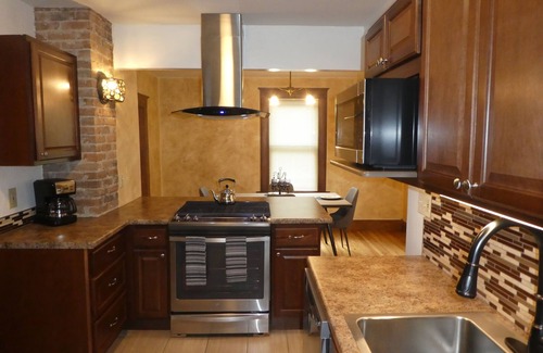 Central Colorado Springs House | Beautiful Home in Downtown and by Colorado College. New furnishings & Clean!