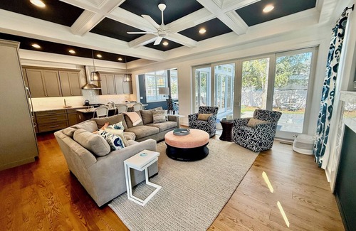 Country Club Estates House | Beautiful home with private pool!