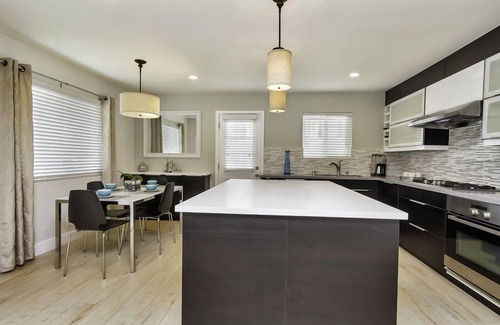 Westside Costa Mesa House | Beautiful home with direct access garage - Beach close