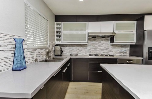 Westside Costa Mesa House | Beautiful home with direct access garage - Beach close