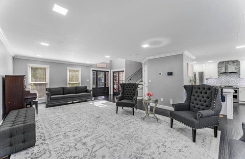 Ashley Oaks House | Beautiful home with Pool - great for kids