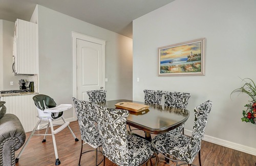 Sailhouse House | Beautiful home with pool, central AC, full kitchen, & washer/dryer