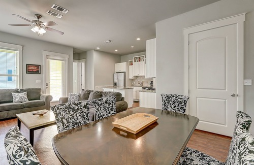 Sailhouse House | Beautiful home with pool, central AC, full kitchen, & washer/dryer