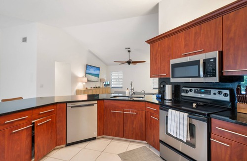 Sea Pines House | Beautiful Home with Sauna & Heated Pool, 5min from Beaches, close to Airport