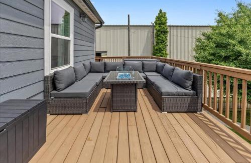 Indianapolis House | Beautiful Home with Huge Patio and Garage