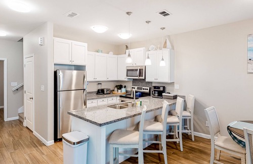 Port Isabel House | Beautiful home with oceanview, pool, hot tub, central AC, & washer/dryer
