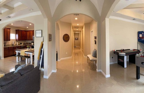 Southside House | Beautiful home with PRIVATE POOL and game room!