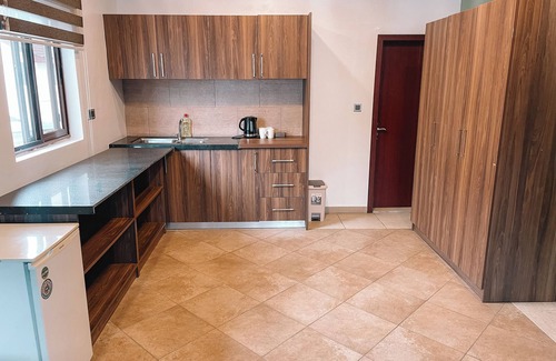 Labone Hotel | Beautiful hotel room in Osu