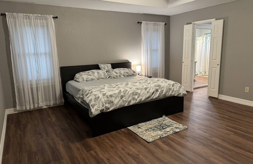Sachse House | Beautiful house, 2 acre private property, lot of trees, inside a safe community