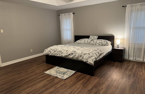 Sachse House | Beautiful house, 2 acre private property, lot of trees, inside a safe community
