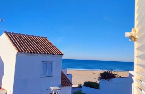 1a Fase House | Beautiful house 30 meters from the sea