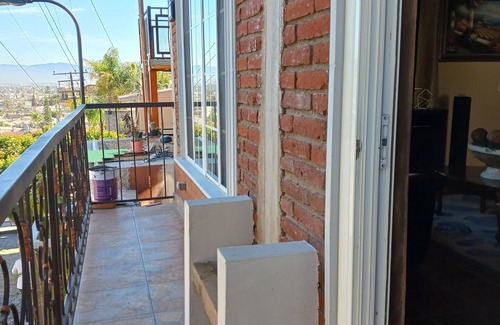 Ensenada House | BEAUTIFUL HOUSE 5 MINUTES FROM DOWNTOWN AND 15 MINUTES FROM VALLE DE GUADALUPE
