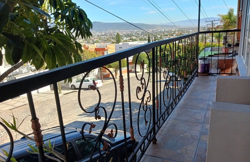 Ensenada House | BEAUTIFUL HOUSE 5 MINUTES FROM DOWNTOWN AND 15 MINUTES FROM VALLE DE GUADALUPE