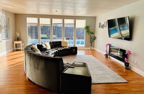 Mesquite House | beautiful house, 5 rooms and pool !! excellent location