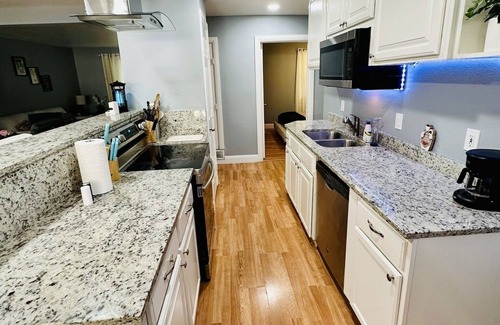 Mesquite House | beautiful house, 5 rooms and pool !! excellent location