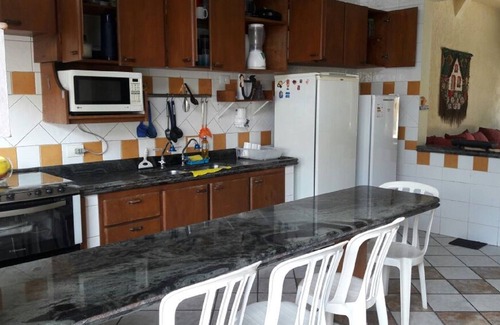 Santa Terezinha House | Beautiful house (60m from the beach, up to 16 people, 5 bedrooms, 2 with air conditioning)