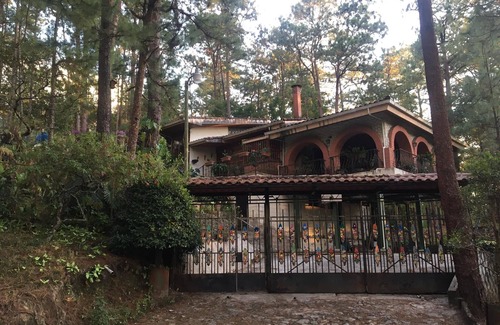 Nueva Concepcion House | Beautiful house and a nice terrace in a forest