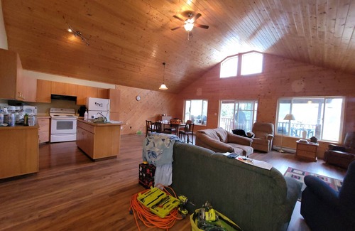 Regional District of Mount Waddington House | Beautiful house with a cabin feel. Ocean view. EPIC fishing, beaches & wildlife!
