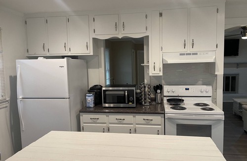 Greensboro House | Beautiful house close to downtown & Cone Hospital