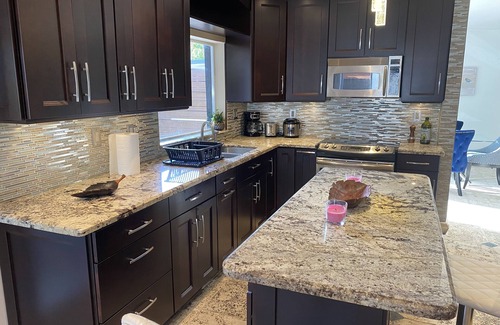 Ludlam House | Beautiful house closer than the airport, 7 min from Dolphin mall