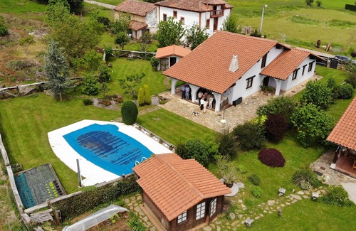 Navajeda House | Beautiful house with garden and private pool in Cantabria