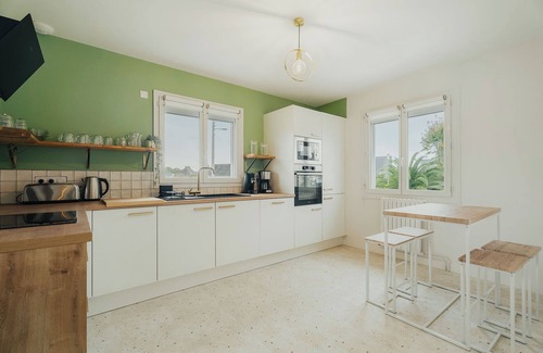 Pleurtuit House | Beautiful house for 12 with large garden near Dinard, St-Malo, pets allowed