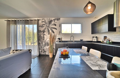Etaules House | Beautiful house for vacation