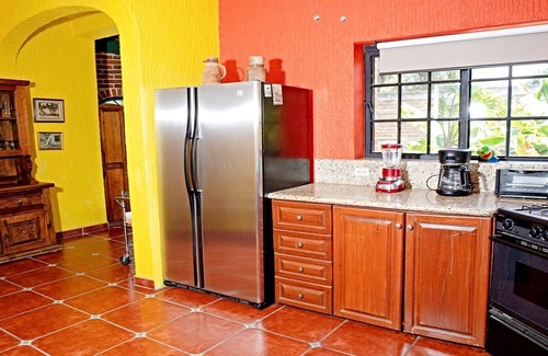 Jocotepec Villa | Beautiful house in Chapala with an incredible garden with pool