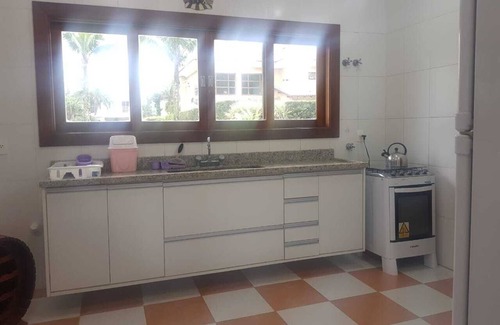 Vista Linda House | Beautiful house, in the condominium Hanga Roa in bertioga !