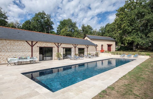 Chenu House | Beautiful house in the Loir valley, a real plus with the pool area.