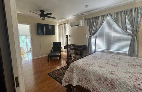 East Little Havana Other | Beautiful house in top location Grove Park, Miami with free parking.