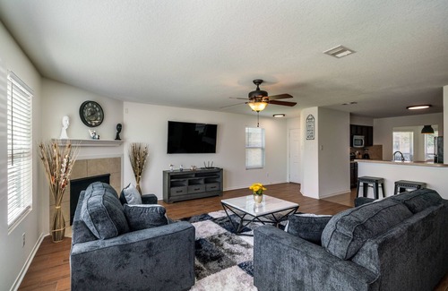 College Park House | Beautiful House like New